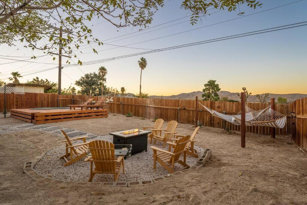 Villa Palm Vista Retreat *Hot Tub/Cowboy Pool/Hammocks* Joshua Tree Exterior foto
