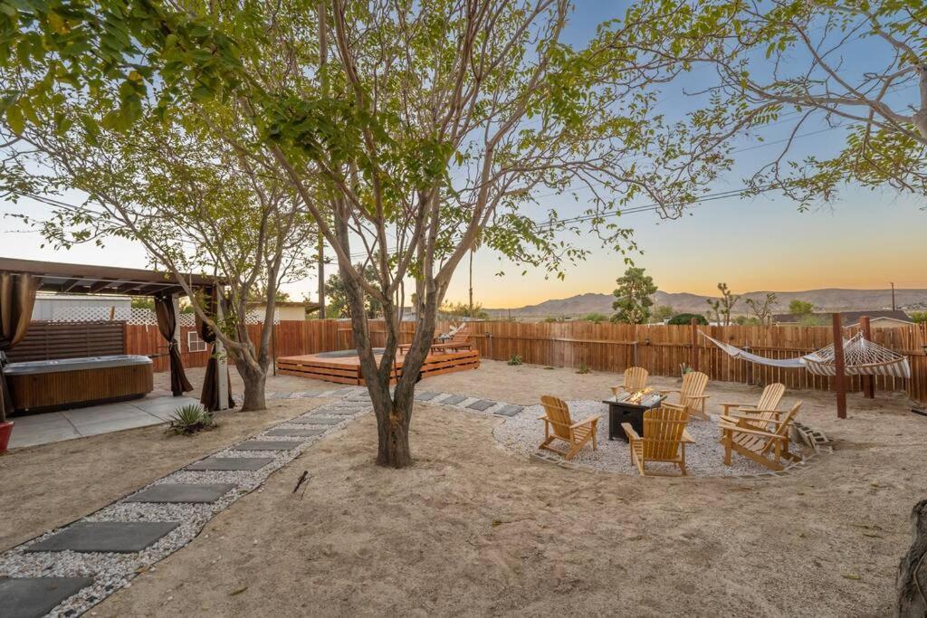 Villa Palm Vista Retreat *Hot Tub/Cowboy Pool/Hammocks* Joshua Tree Exterior foto